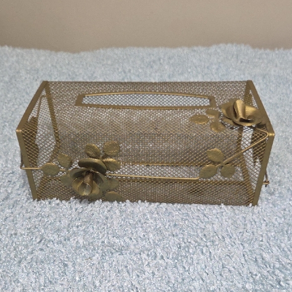 Other - Elegant Gold Floral Mesh Tissue Box Holder
